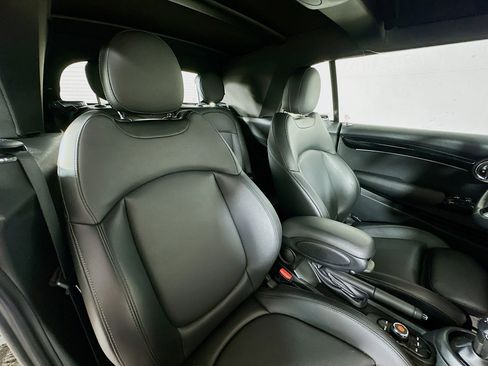 Used 2022 MINI Cooper S w/ Premium Package image 26