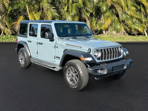 Used 2024 Jeep Wrangler Unlimited Sport AWD/4WD image 2