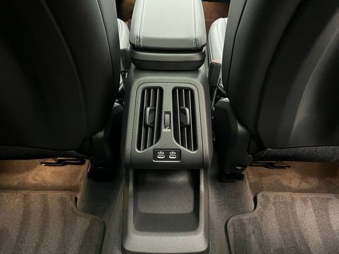 Used 2026 BMW X1 xDrive28i image 9