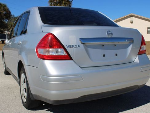Used 2009 Nissan Versa 1.8 S w/ PWR Pkg image 4