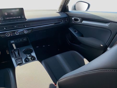 Used 2023 Honda Civic Sport image 21