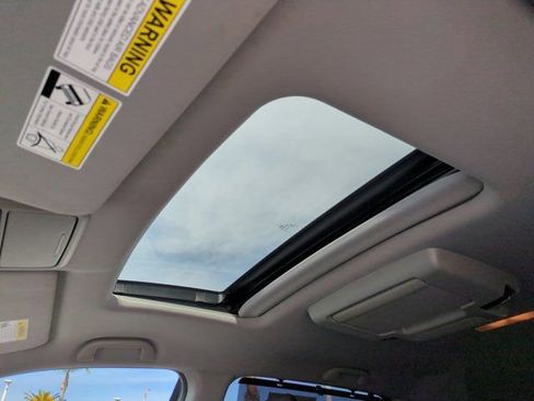 Used 2020 Honda Pilot Touring image 24