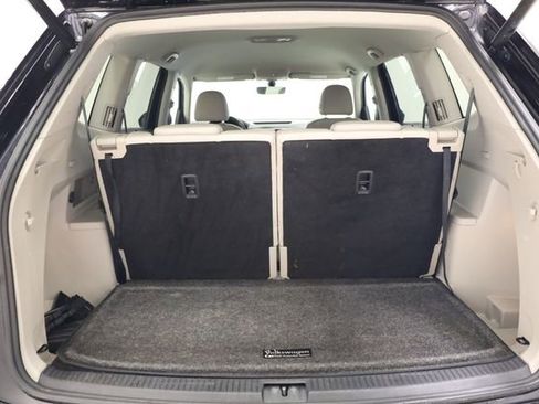 Used 2022 Volkswagen Atlas SE w/ Black Wheel Package image 32