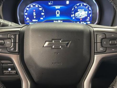 Used 2022 Chevrolet Suburban Z71 w/ Z71 Off-Road Package image 16