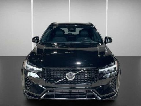 Used 2022 Volvo XC60 T8 R-Design w/ Advanced Package image 2