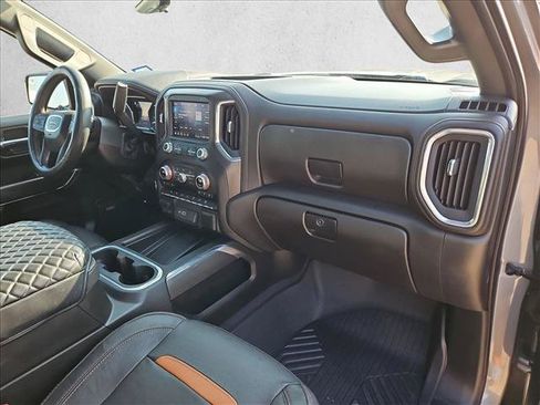 Used 2022 GMC Sierra 1500 AT4 w/ AT4 Premium Package AWD/4WD image 23