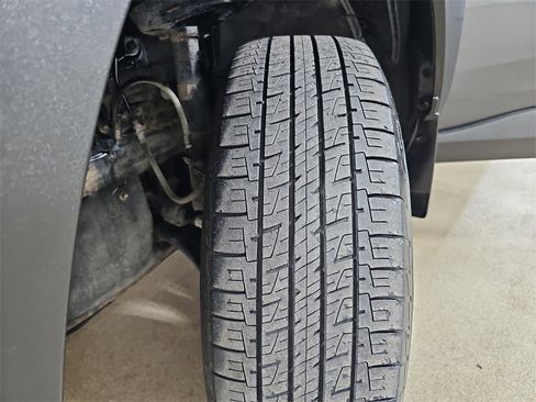 Used 2020 Toyota RAV4 Limited image 40