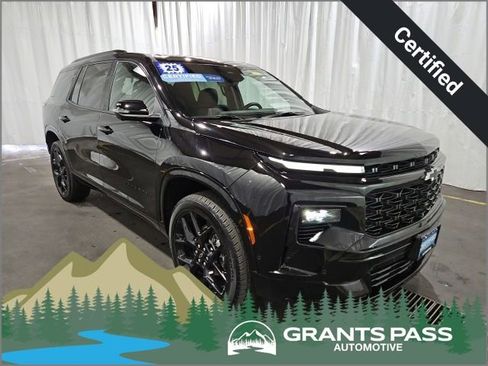 Certified 2025 Chevrolet Traverse RS w/ LPO, Floor Liner Package AWD/4WD image 1