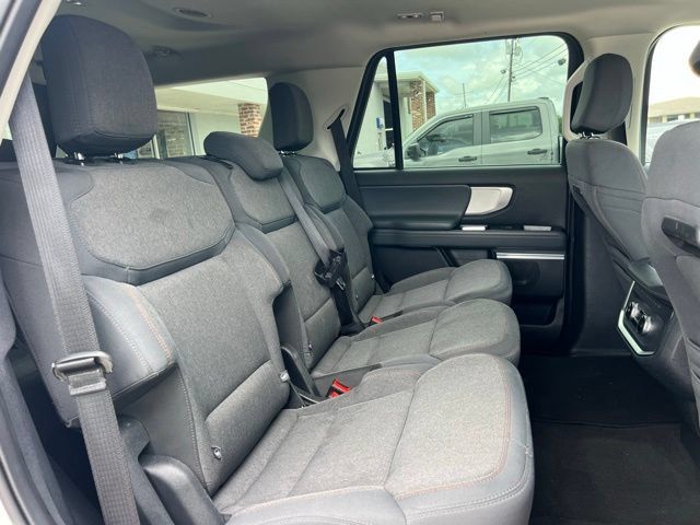 Used 2025 Ford Expedition Active AWD/4WD image 27