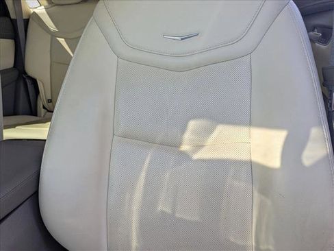 Used 2021 Cadillac XT5 Premium Luxury image 13