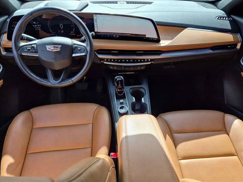 Used 2024 Cadillac XT4 Premium Luxury w/ Technology Package FWD image 18