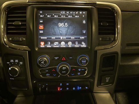 Used 2013 RAM 1500 Sport w/ Sport Premium Group image 32