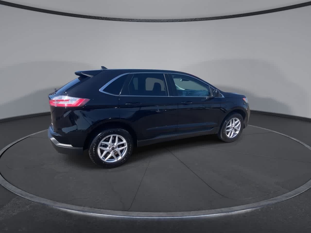 Used 2024 Ford Edge SEL AWD/4WD image 9