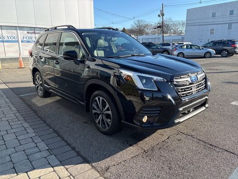 Used 2023 Subaru Forester Limited image 1