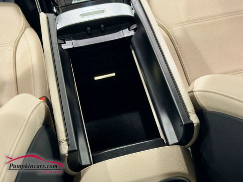 Used 2022 Mercedes-Benz C 300 4MATIC Sedan image 36