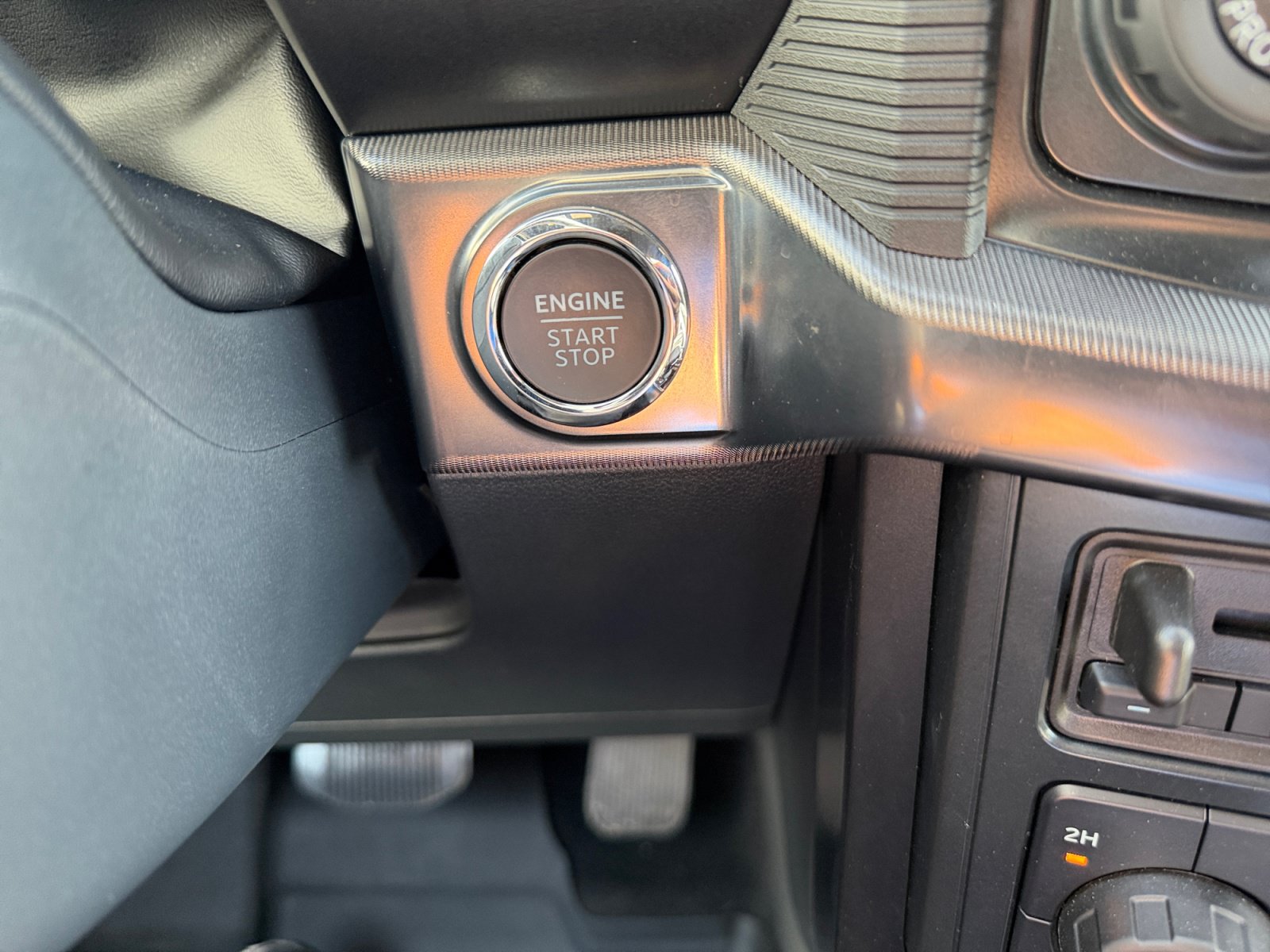 Used 2025 Ford F150 Raptor AWD/4WD image 21