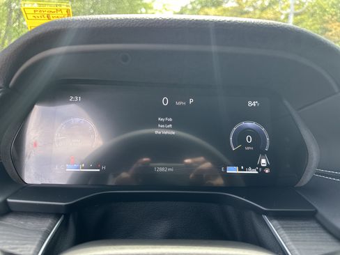 Used 2024 Jeep Grand Cherokee Limited w/ Black Appearance Package AWD/4WD image 29