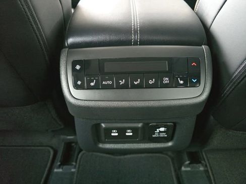 New 2026 Nissan Pathfinder Platinum FWD image 26