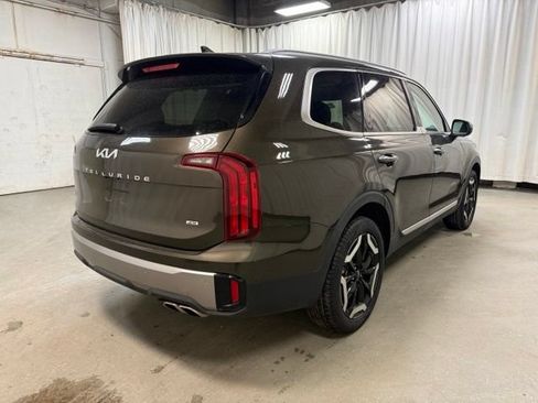 Used 2025 Kia Telluride S AWD/4WD image 5