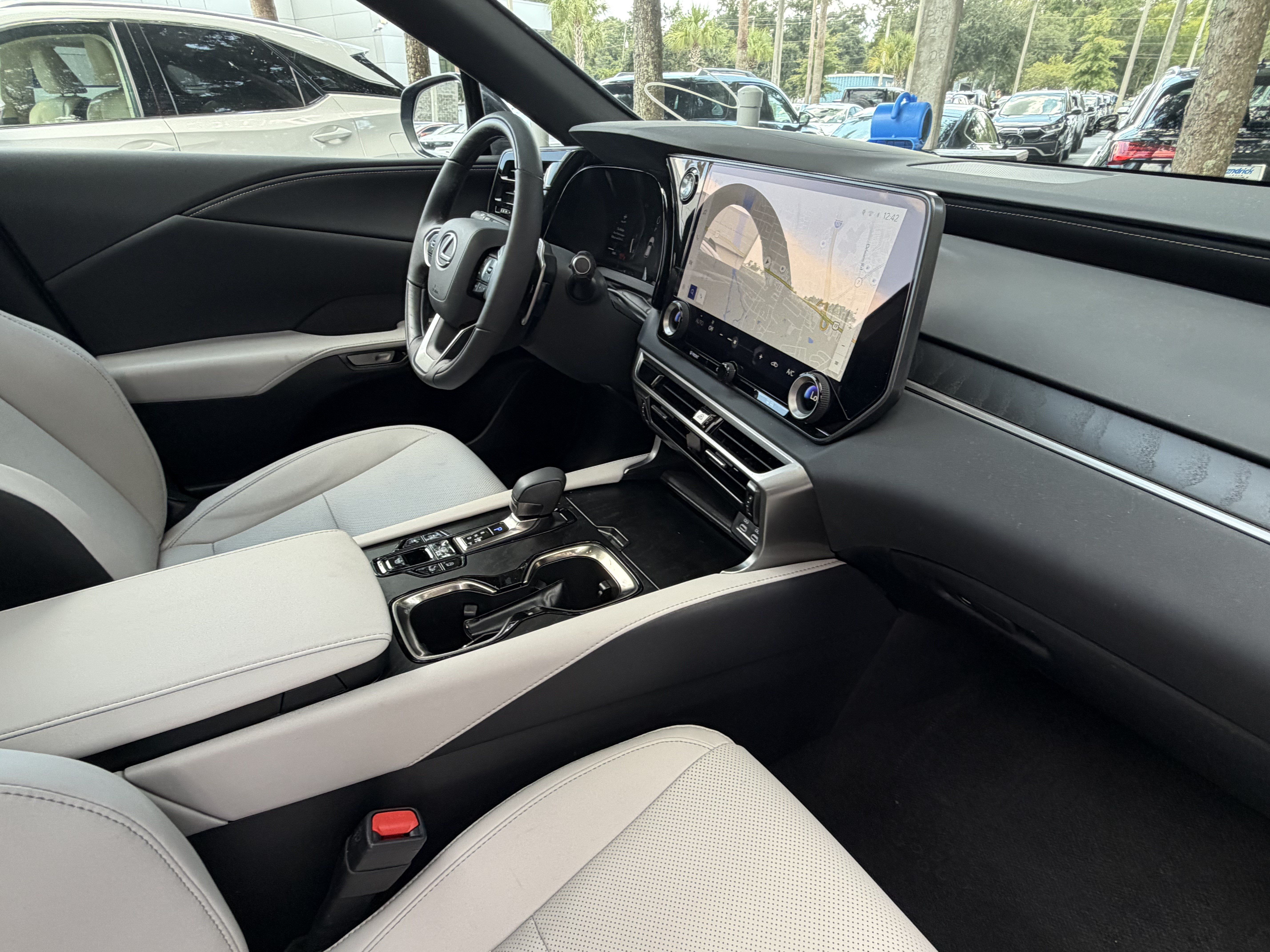 Used 2026 Lexus RX 350 Premium w/ Accessory Package (Z1) AWD/4WD image 45