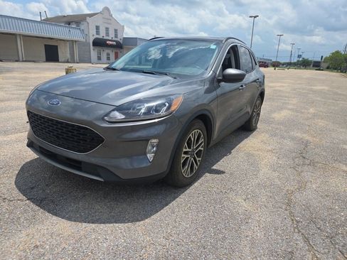 Used 2022 Ford Escape SEL w/ Technology Package FWD image 3