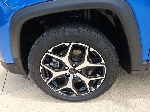 Used 2025 Jeep Compass Limited AWD/4WD image 30