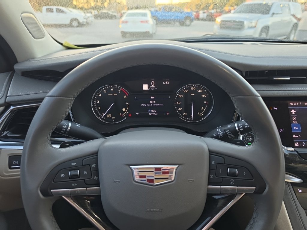 Used 2022 Cadillac XT6 Premium Luxury FWD image 9