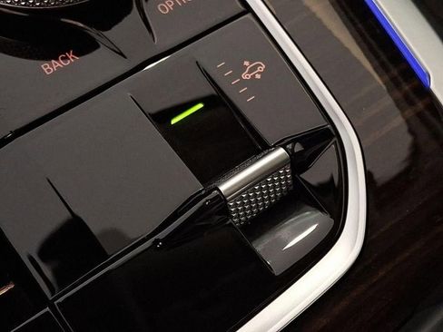 Certified 2025 BMW X7 xDrive40i image 30