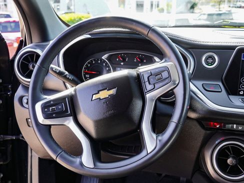 Used 2019 Chevrolet Blazer LT AWD/4WD image 32