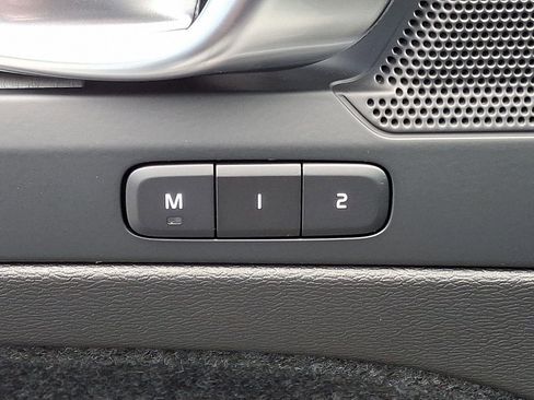 New 2026 Volvo XC40 B5 Core w/ Climate Package image 18