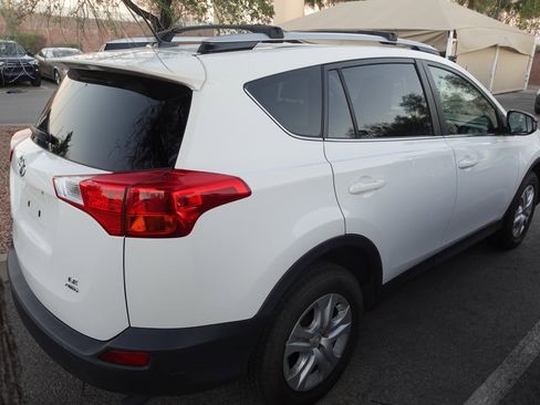 Used 2015 Toyota RAV4 LE image 3