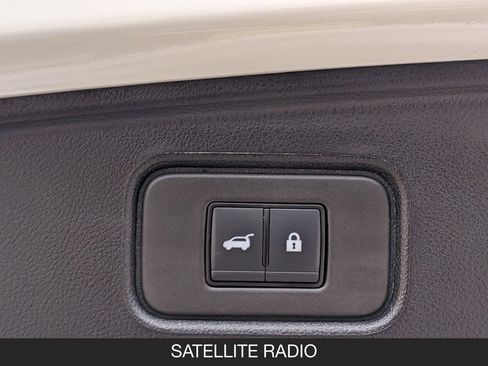 Used 2024 Nissan Pathfinder Platinum FWD image 26