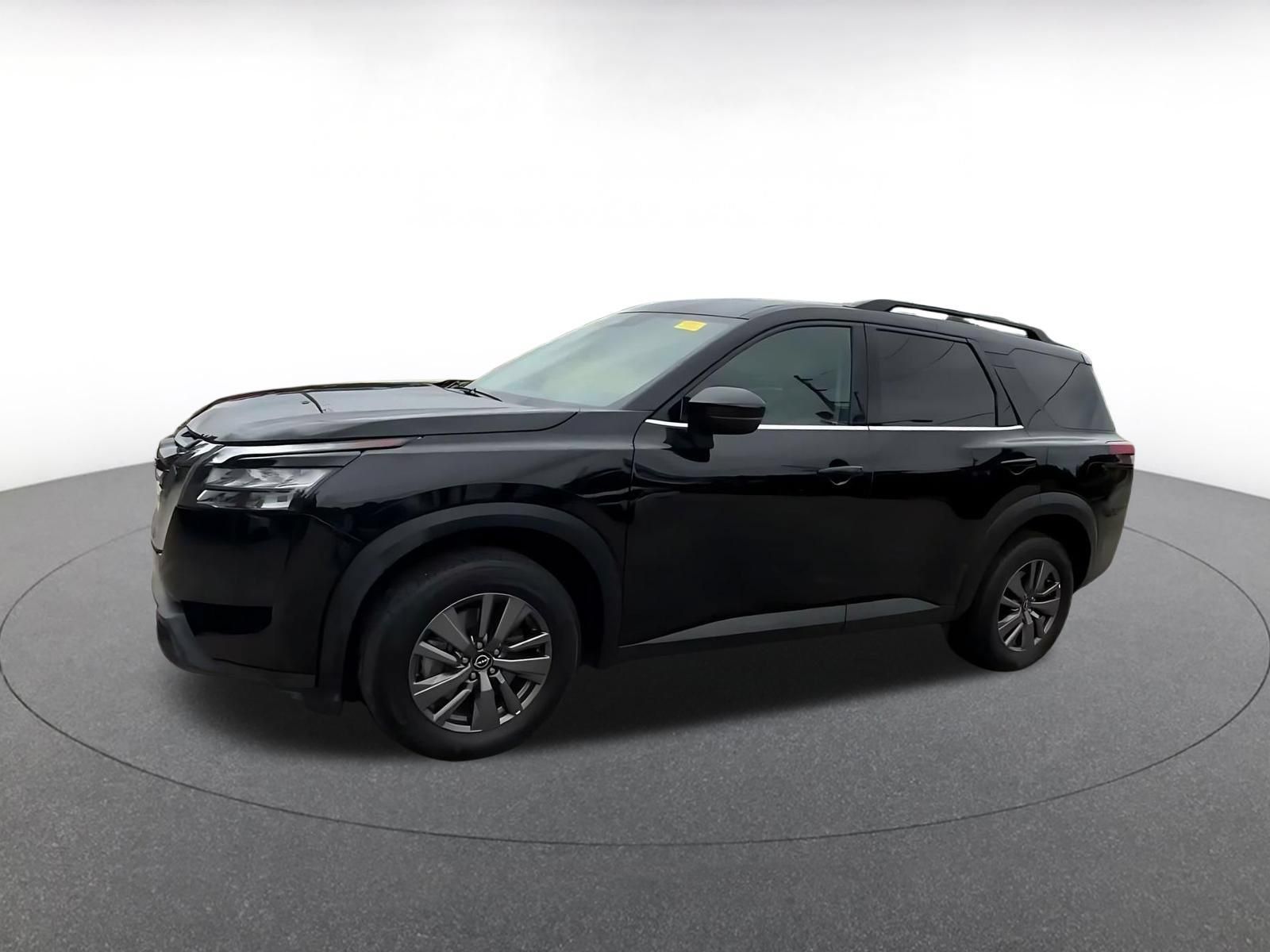 Used 2025 Nissan Pathfinder SV AWD/4WD image 7