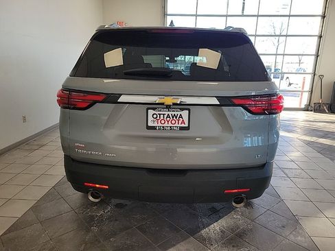 Used 2023 Chevrolet Traverse LT image 5