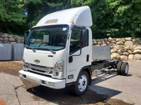 New 2025 Chevrolet Low Cab Forward RWD image 2