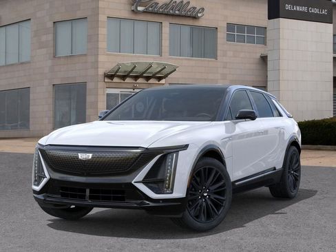 New 2026 Cadillac Lyriq Sport image 6