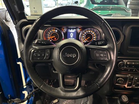 Used 2022 Jeep Gladiator Sport AWD/4WD image 12