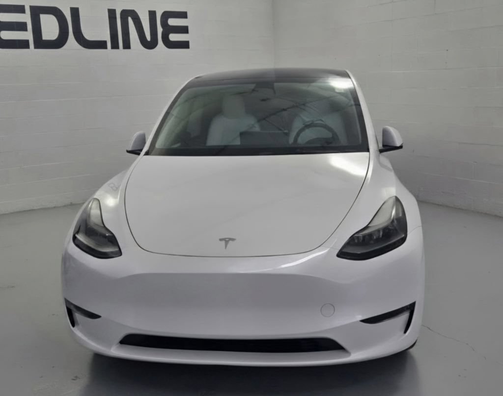 Used 2023 Tesla Model Y AWD image 4