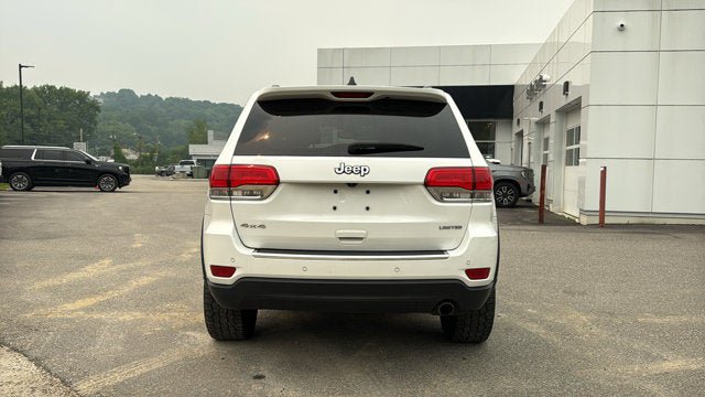 Used 2017 Jeep Grand Cherokee Limited AWD/4WD image 7
