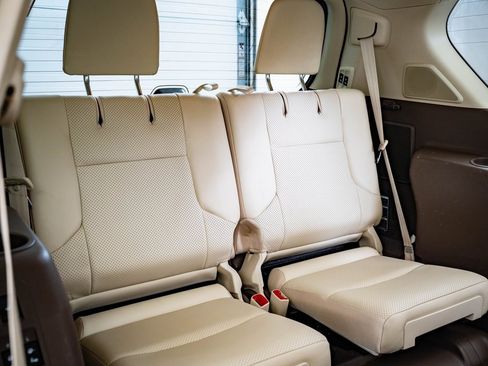 Used 2013 Lexus GX 460 Premium image 33