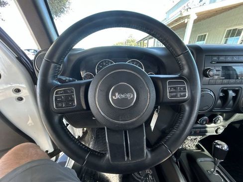 Used 2018 Jeep Wrangler Sport image 15