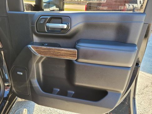 Used 2022 Chevrolet Silverado 2500 High Country AWD/4WD image 9