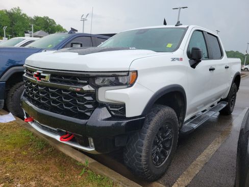 Used 2022 Chevrolet Silverado 1500 ZR2 AWD/4WD image 3