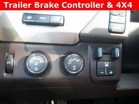 Used 2017 GMC Yukon Denali w/ Open Road Package image 19