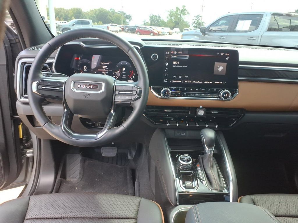 Used 2026 GMC Canyon AT4 w/ Technology Plus Package AWD/4WD image 21