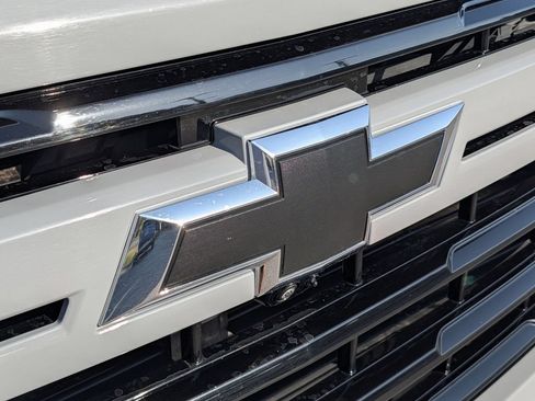 Used 2024 Chevrolet Silverado 2500 LTZ w/ LTZ Plus Package AWD/4WD image 37