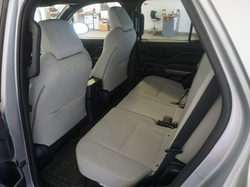 Used 2025 Toyota 4Runner SR5 AWD/4WD image 18