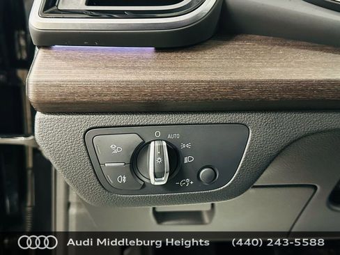 Certified 2025 Audi Q5 2.0T Premium Plus w/ Premium Plus Package image 19