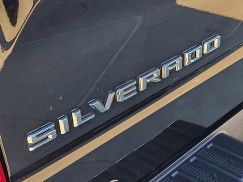 Used 2024 Chevrolet Silverado 1500 Custom image 9