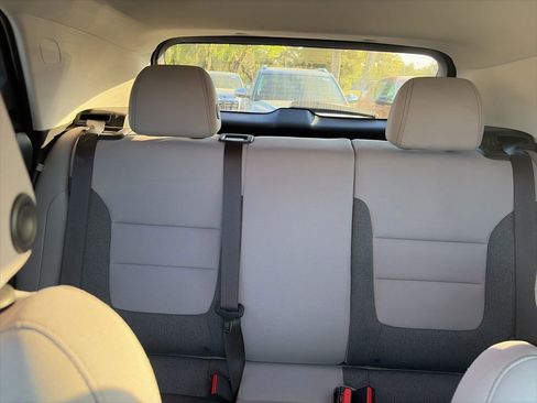 Used 2021 Chevrolet TrailBlazer LT w/ Convenience Package FWD image 12